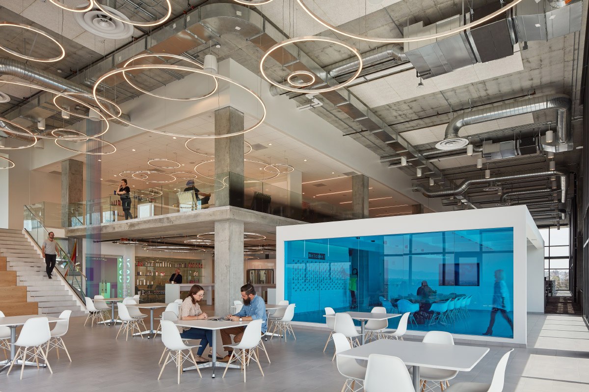 Tenant floor and mezzanine